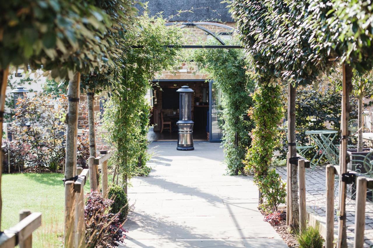 The George Inn Barford St Michael 외부 사진 The entrance to the brewery