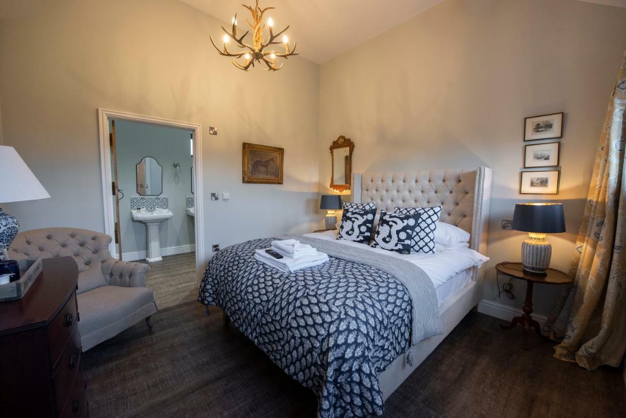 The George Inn Barford St Michael 외부 사진 The Blue Room